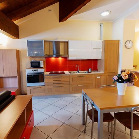 Residenza Il Castello Apartment Sondrio Bagian luar foto