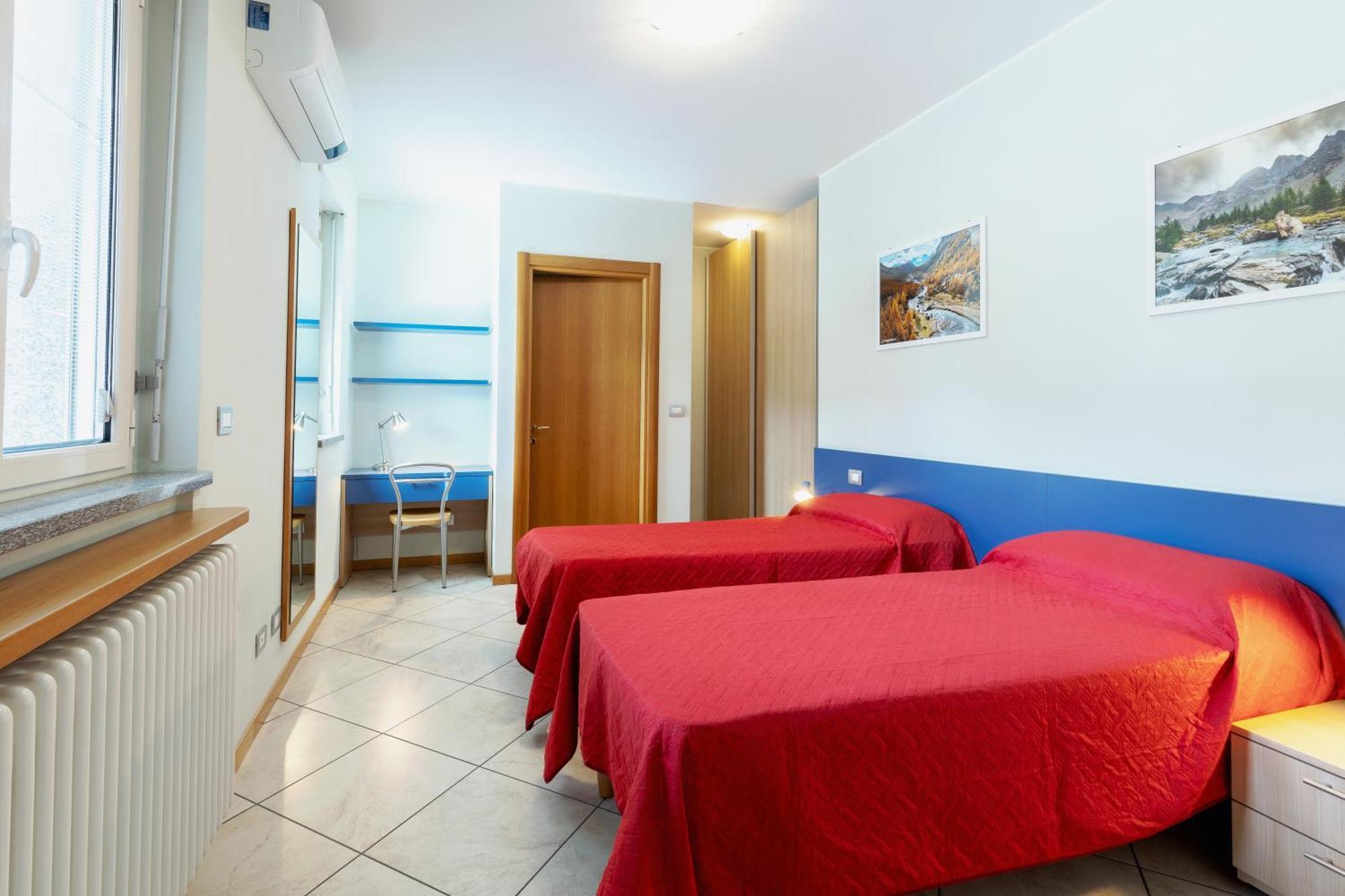 Residenza Il Castello Apartment Sondrio Bagian luar foto