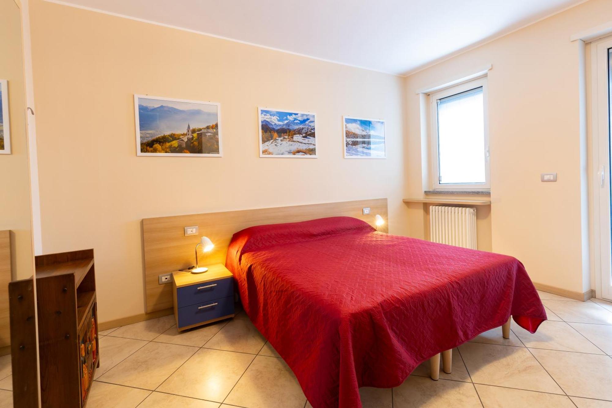 Residenza Il Castello Apartment Sondrio Bagian luar foto