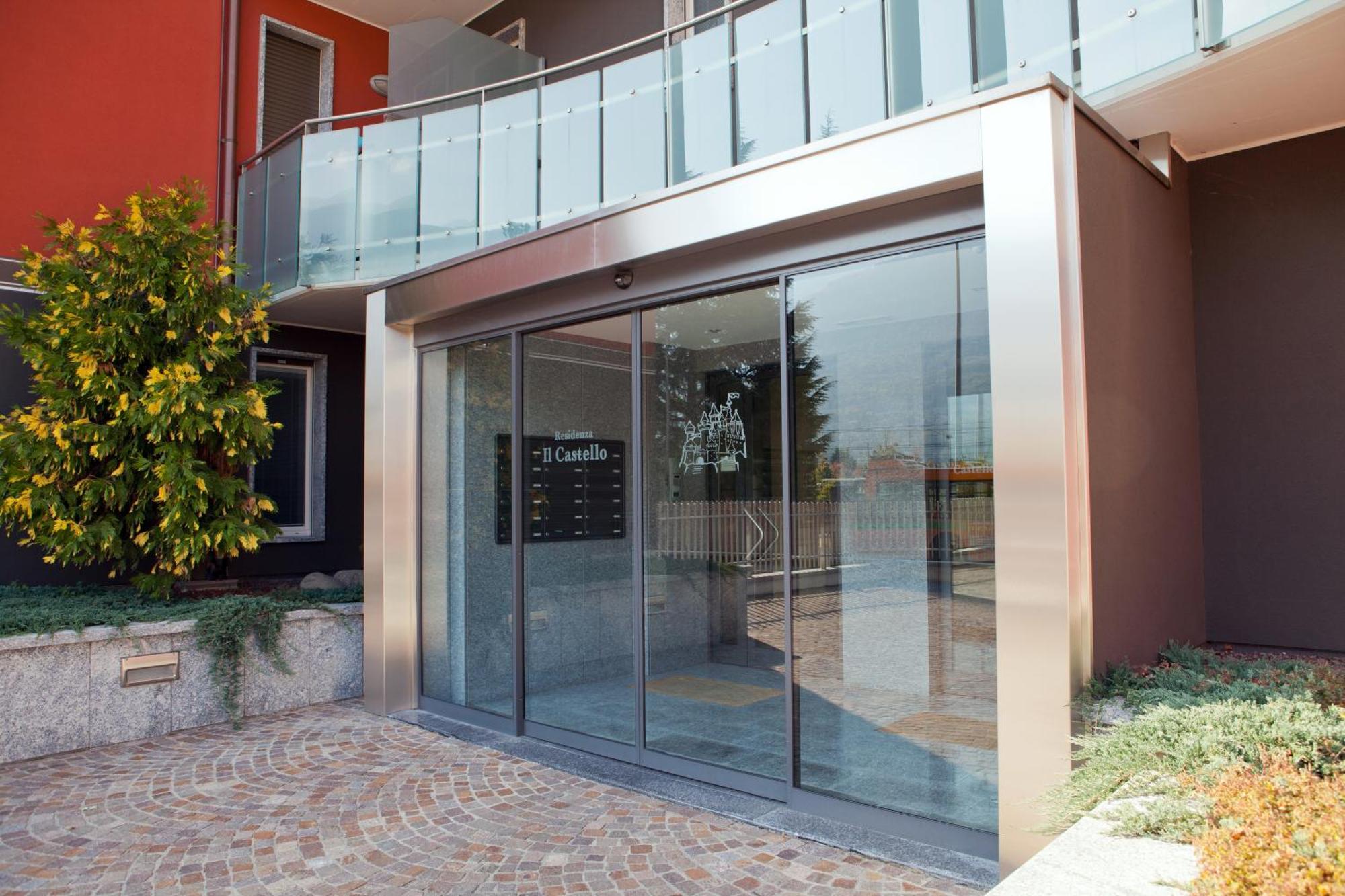 Residenza Il Castello Apartment Sondrio Bagian luar foto